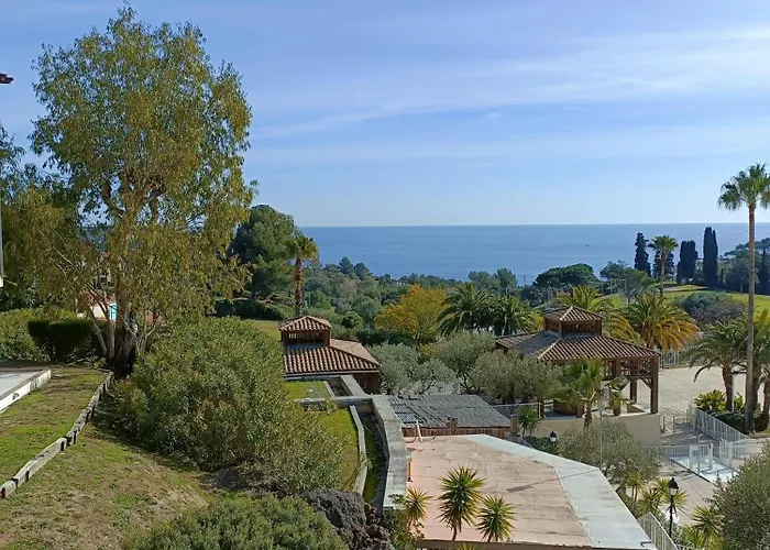 CAP ESTEREL VILLAGE VACANCES T2 vue mer AGAY